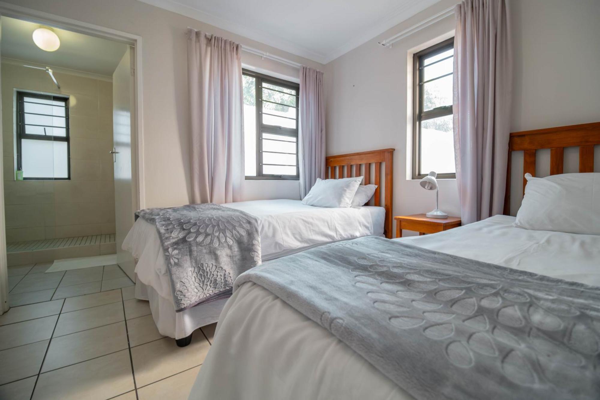 Broadway Self Catering Apartments Дърбанвил Екстериор снимка